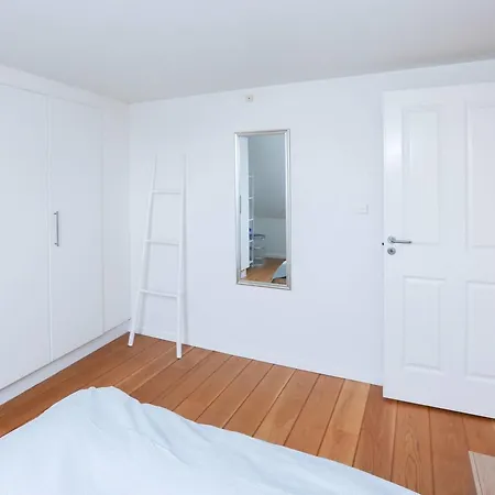Modern, Bright Attic For Up To 3 Guests Копенгаген